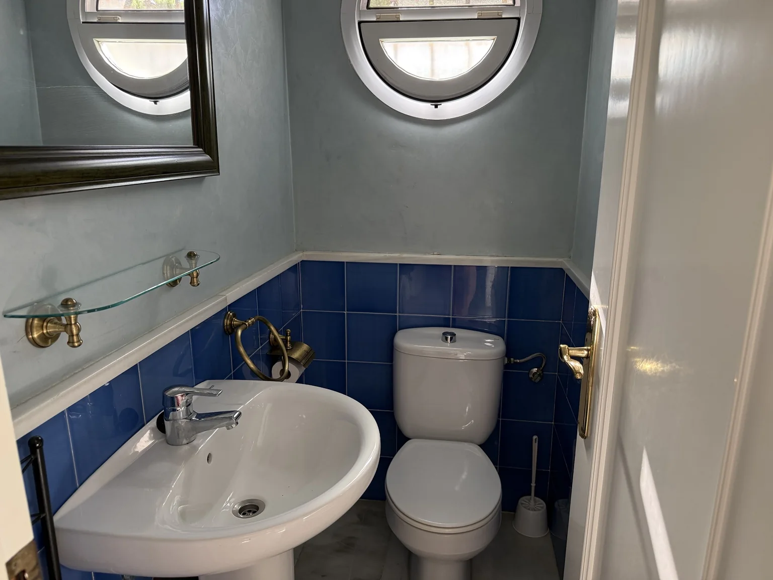 Separate WC